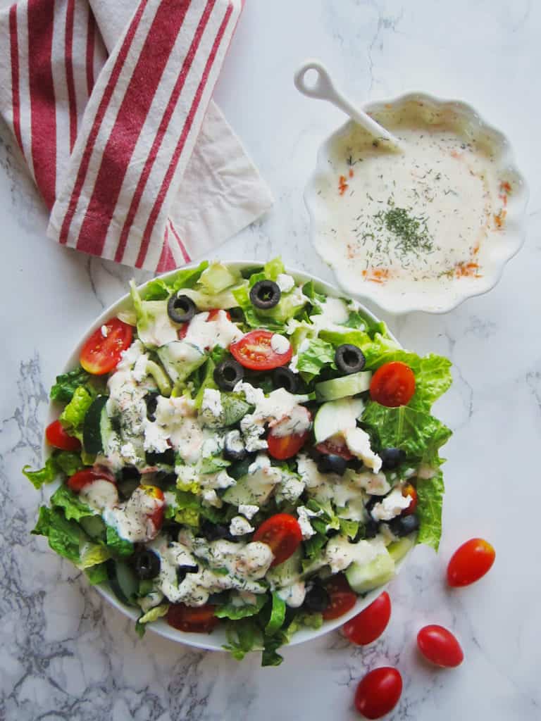 Easy greek salad with vegan cashew tzatziki 