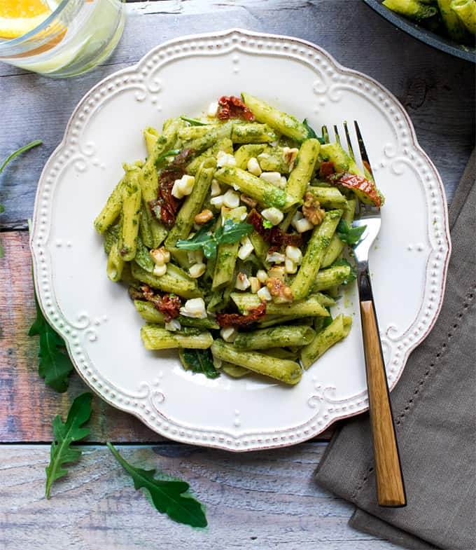 quinoa-pasta-with-vegan-arugula-pesto