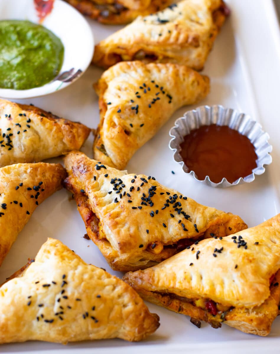 Paneer puff served with ketchup. 